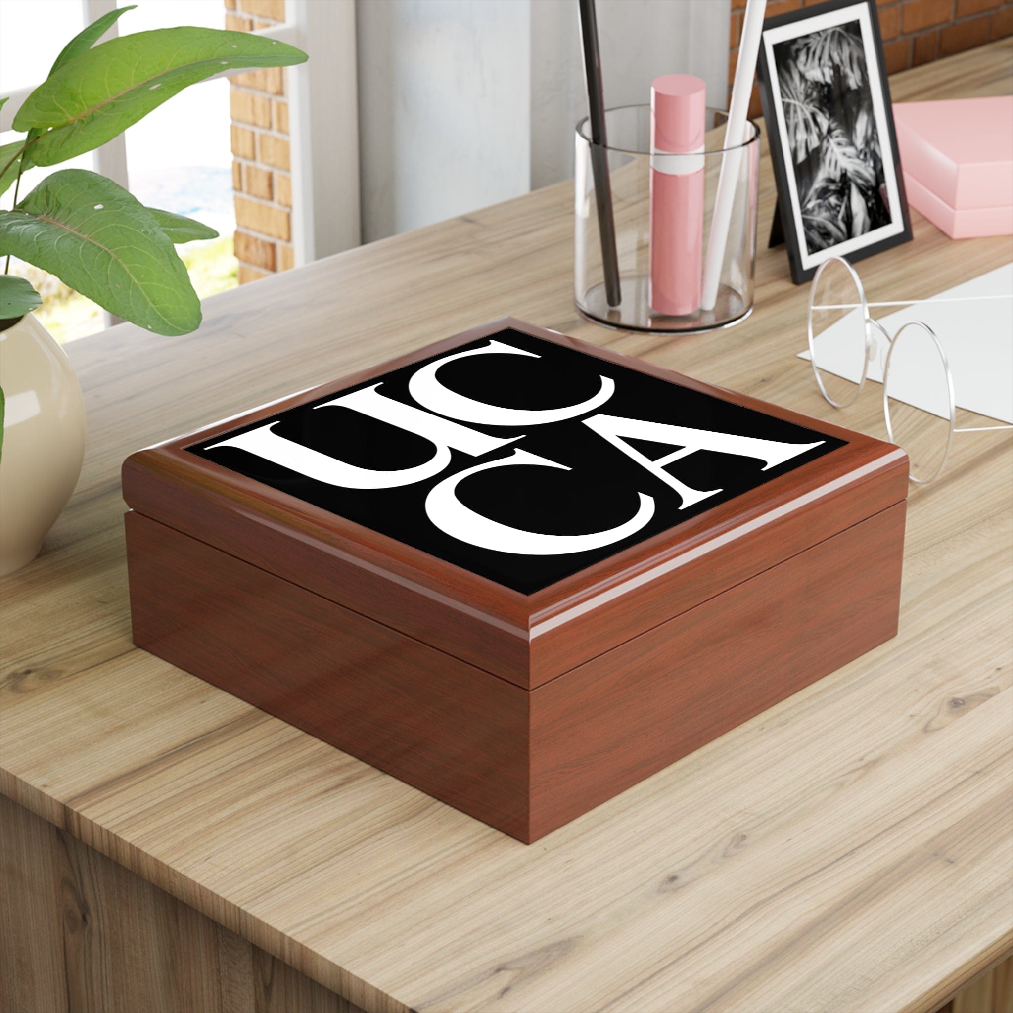 Bold and Elegant: UCCA Jewelery Box Home Decor