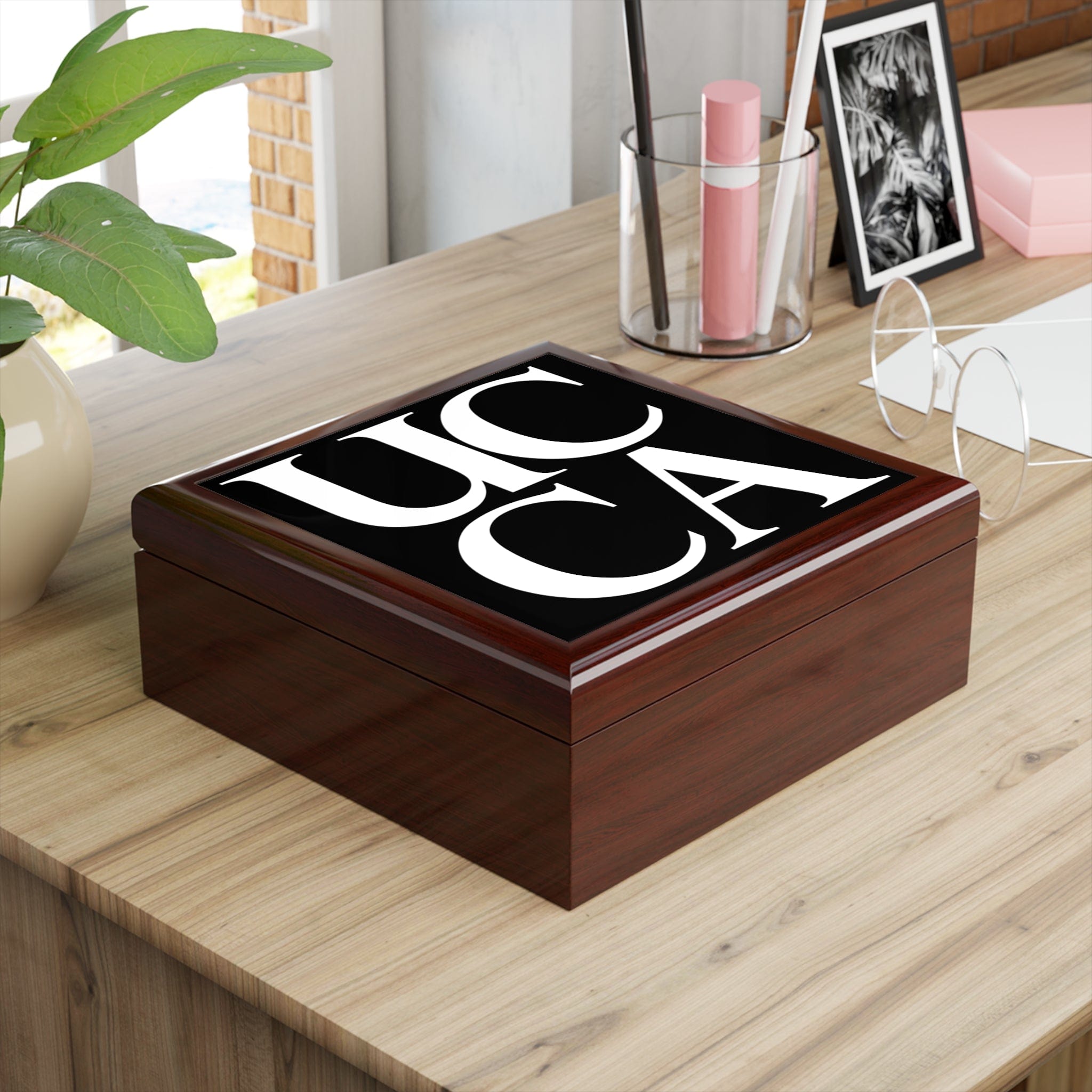 Bold and Elegant: UCCA Jewelery Box Home Decor