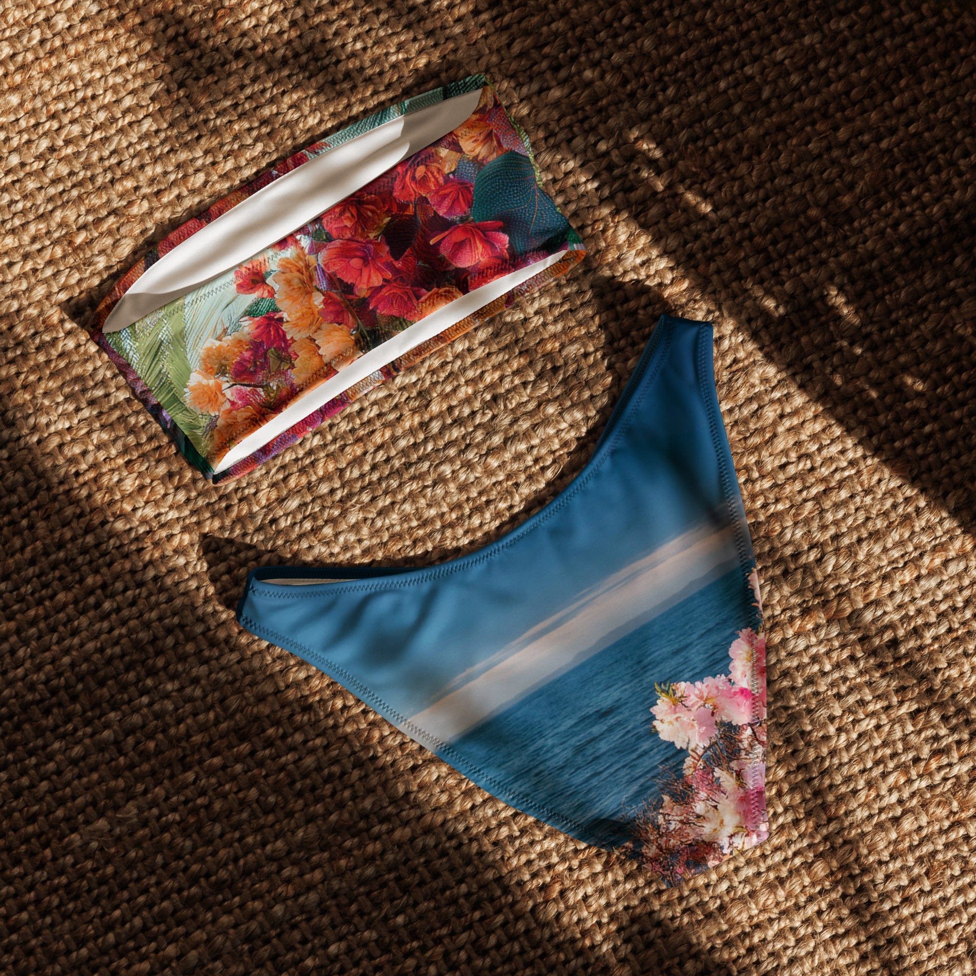 Hawaii ‘70 Bandeau Bikini 🌺 - Recycled fabric blend