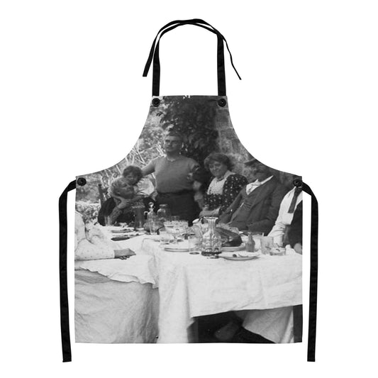 Sunday Lunch, 1908 - Family and Friends at the Weekend Cottage on the Bay, Apron 🍷